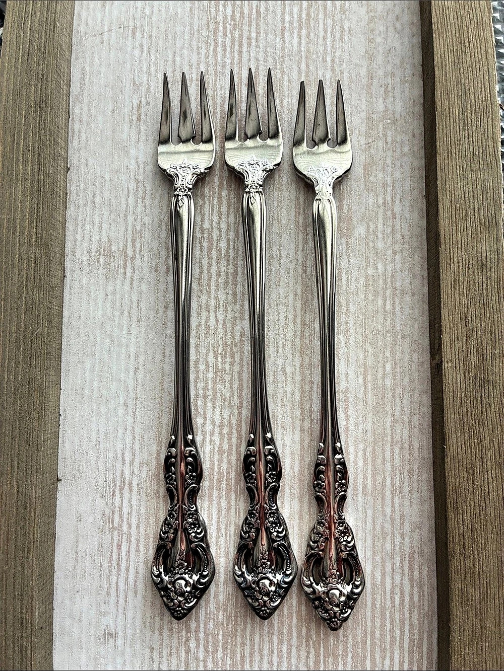 Oneida Michelangelo Cocktail/Seafood Fork Set Silver